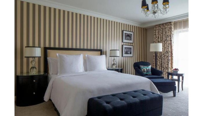 Four Seasons Hotel Prague poza 7