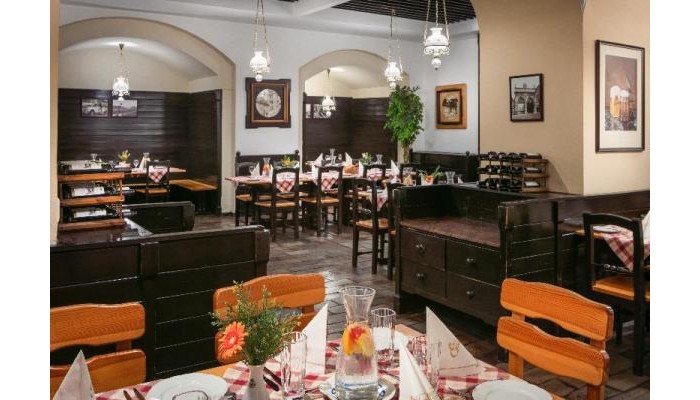 Hotel Ambassador Zlata Husa poza 2