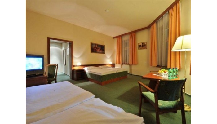 Three Crowns Hotel poza 7