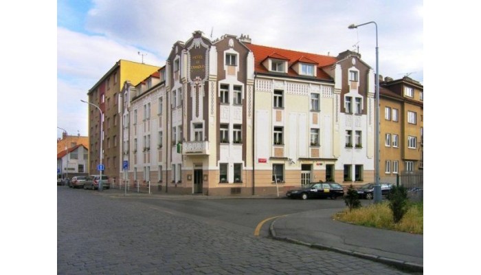 U Divadla Hotel poza 11