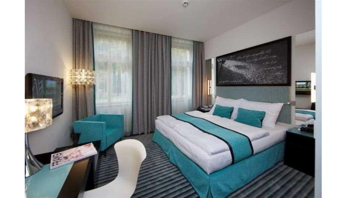 Red And Blue Design Hotel poza 9